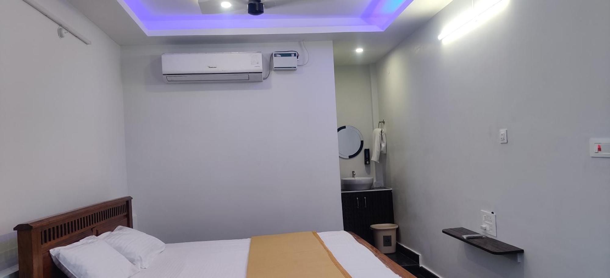 Aadhi Esha Residency Hotel Tiruvannāmalai Exterior photo